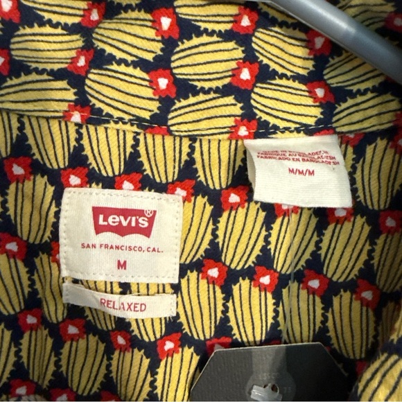 NWT Levi's Button Front Shirt Men's Size M Yellow Cactus Print Hawaiian Casual A - Picture 7 of 10